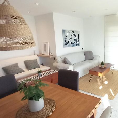 Bright Apartment Near The Beach And Barcelona By Train Масноу Экстерьер фото