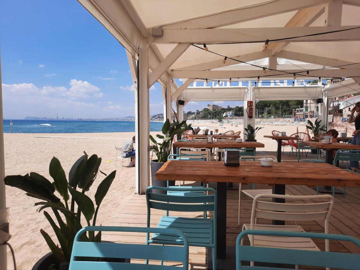 Bright Apartment Near The Beach And Barcelona By Train Масноу Экстерьер фото