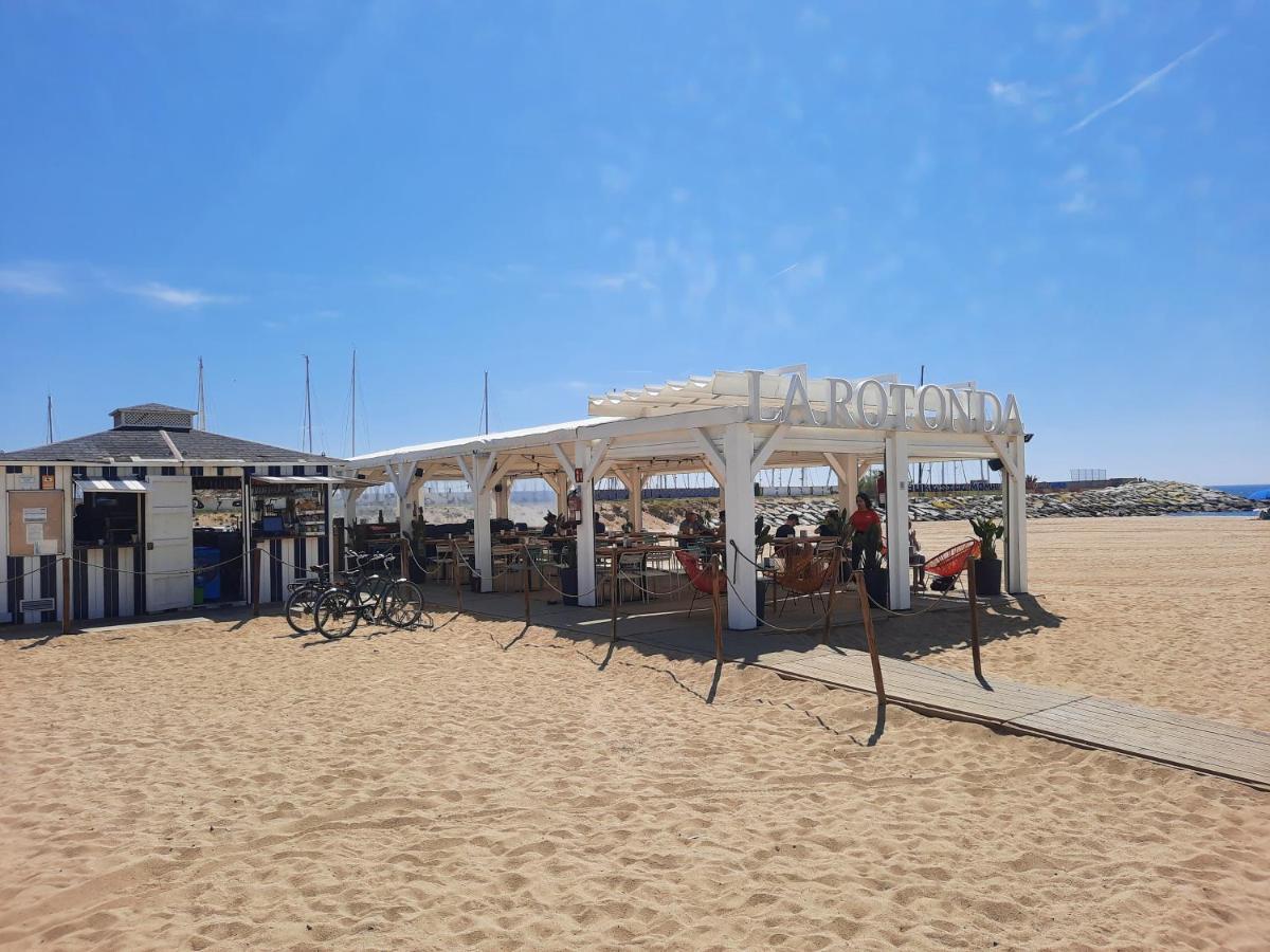 Bright Apartment Near The Beach And Barcelona By Train Масноу Экстерьер фото