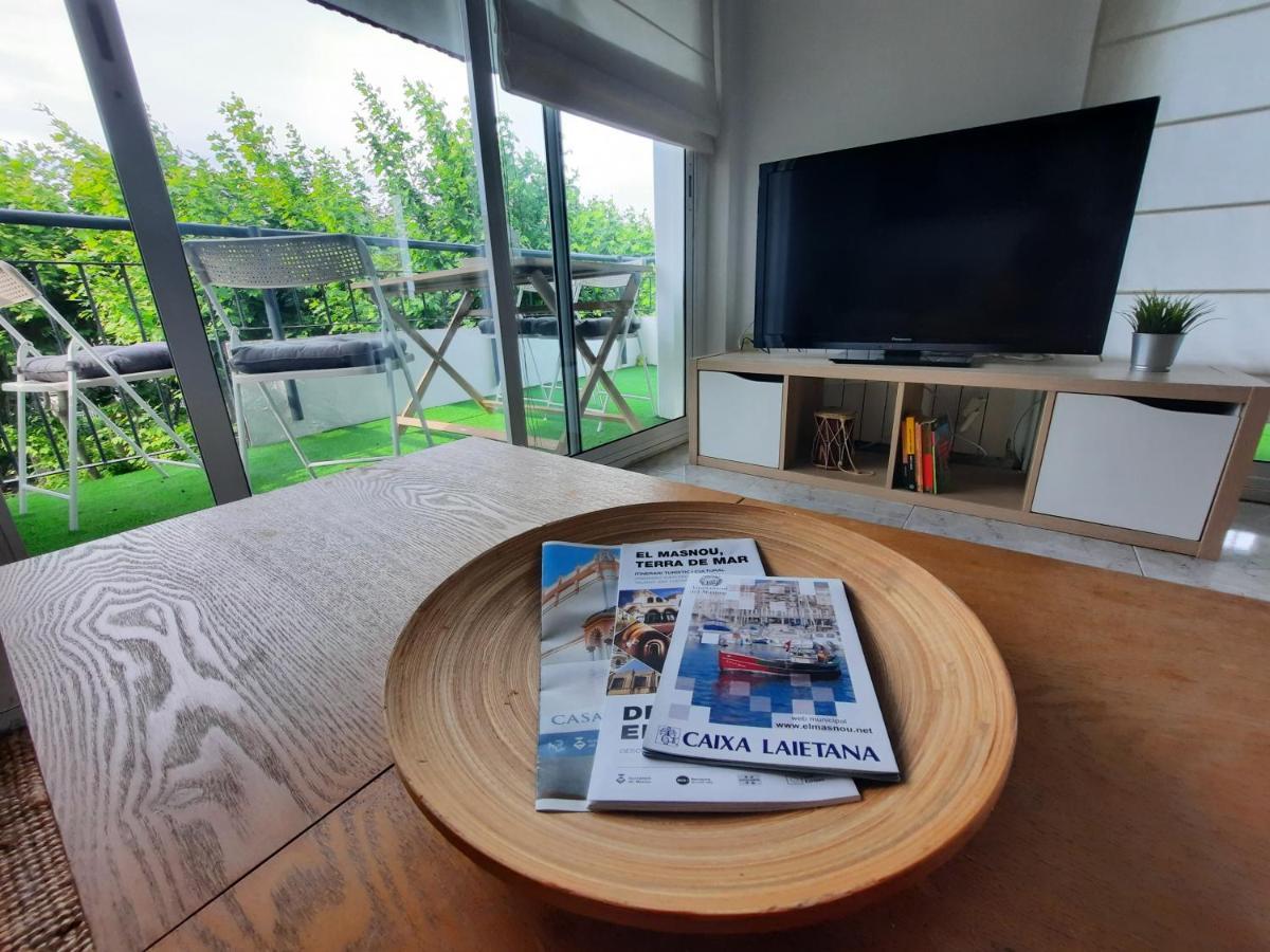Bright Apartment Near The Beach And Barcelona By Train Масноу Экстерьер фото