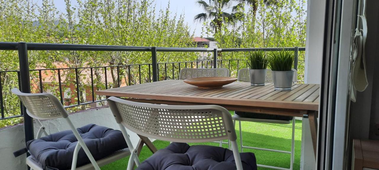 Bright Apartment Near The Beach And Barcelona By Train Масноу Экстерьер фото
