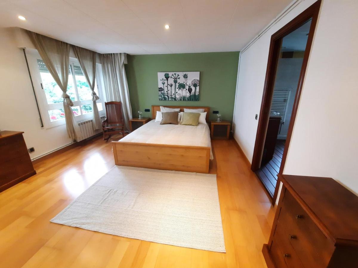 Bright Apartment Near The Beach And Barcelona By Train Масноу Экстерьер фото