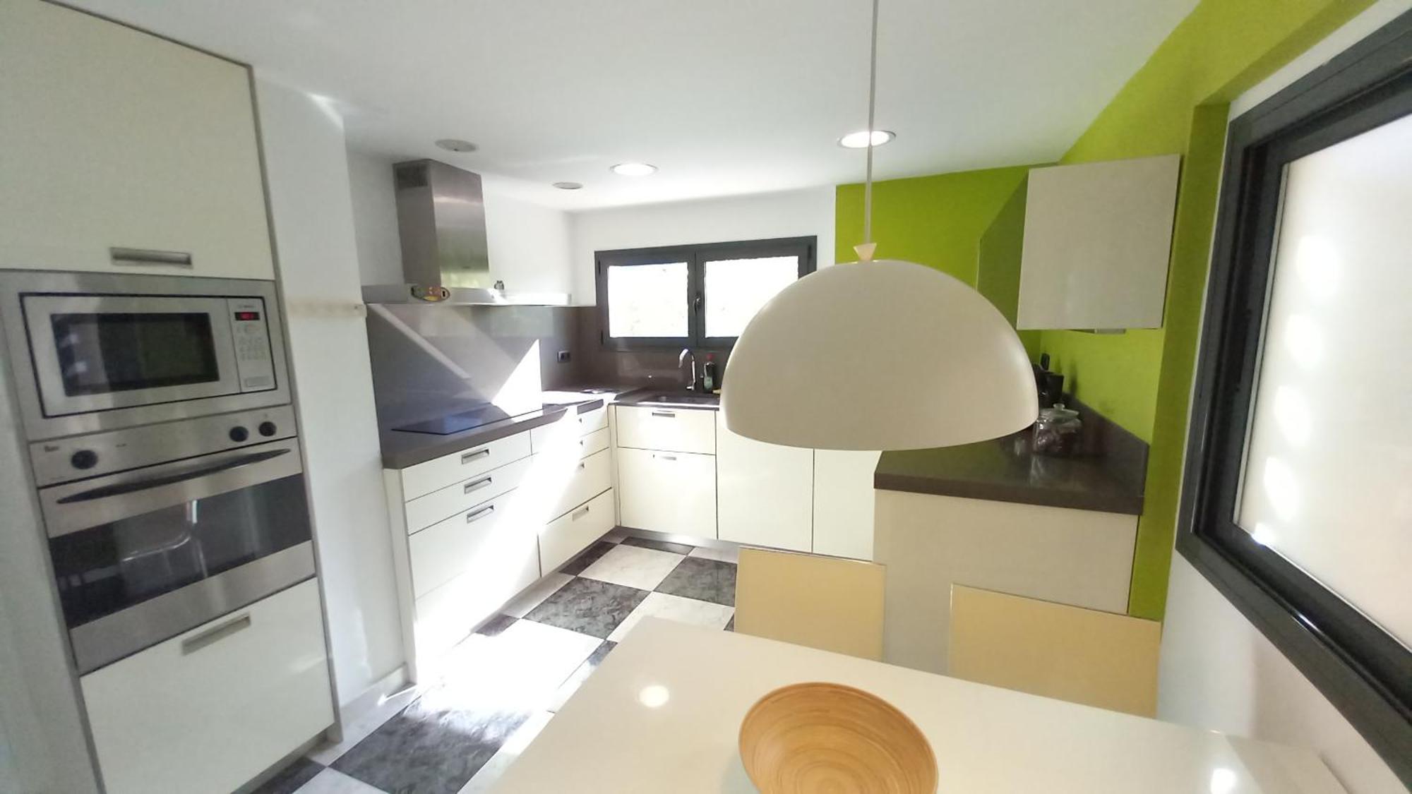 Bright Apartment Near The Beach And Barcelona By Train Масноу Экстерьер фото