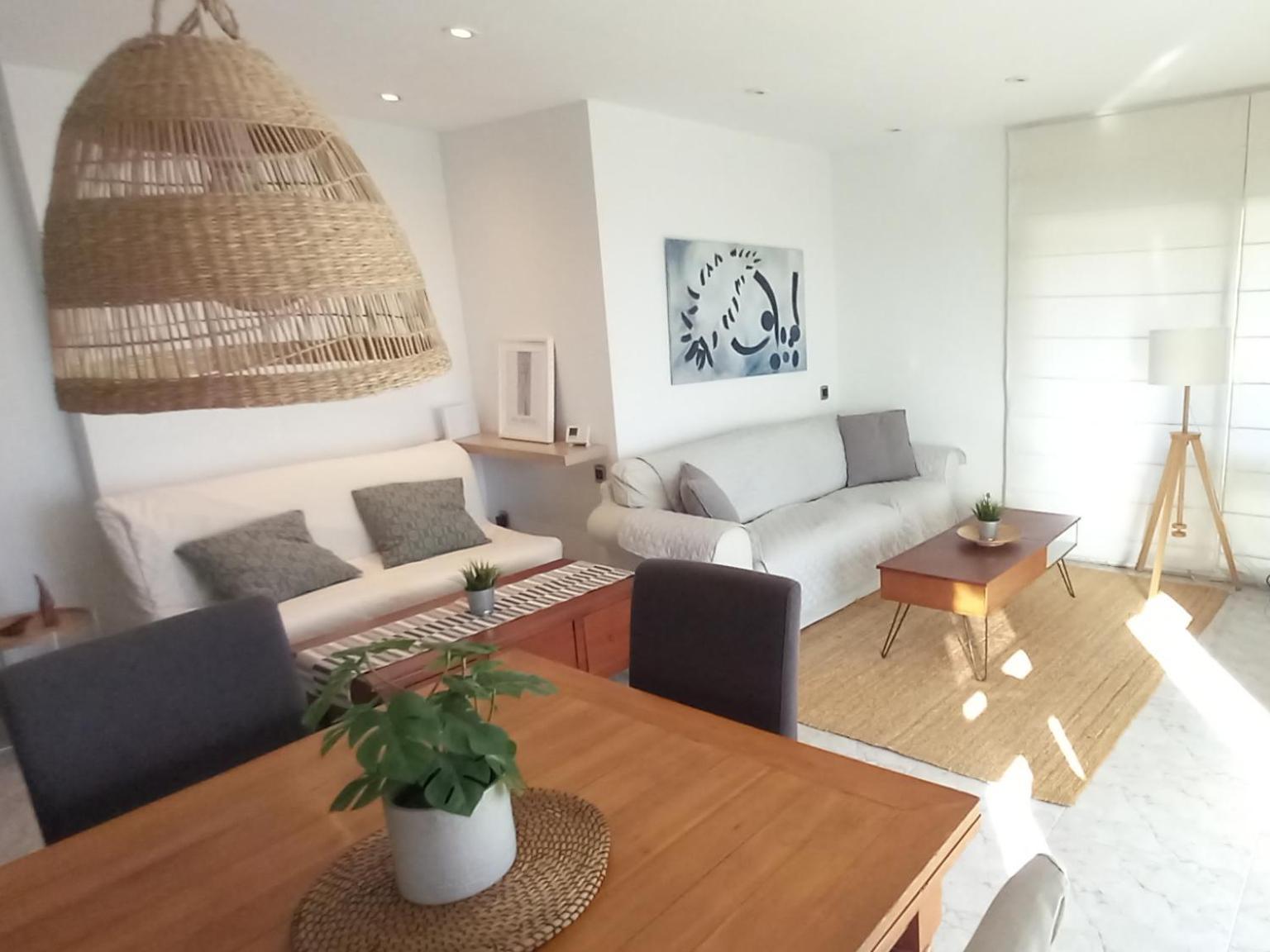 Bright Apartment Near The Beach And Barcelona By Train Масноу Экстерьер фото